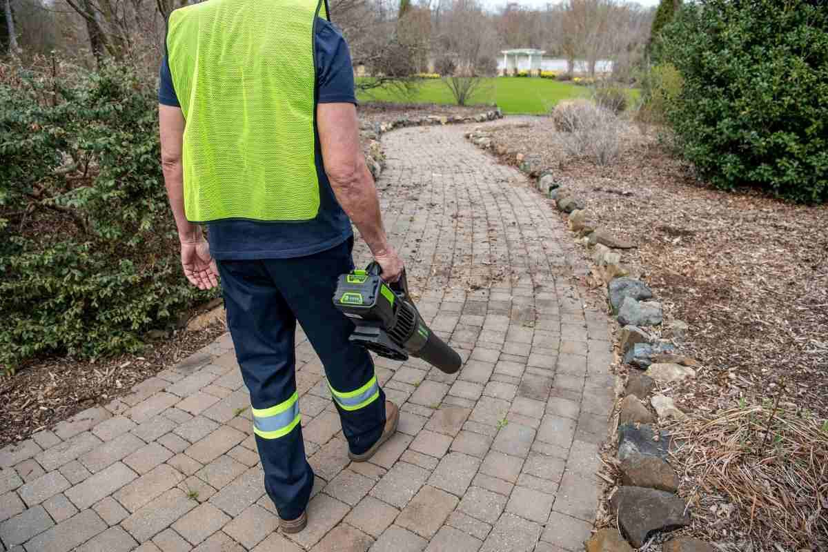 מפוח יד לעלים 80V PRO - גוף בלבד greenworks מפוח יד לעלים 80V PRO - גוף בלבד greenworks
